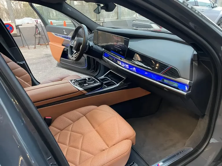 Die Lederpflege von Autopflege Diamant sorgt dafür das die Ledersitze dieses BMWs sauber und gepflegt sind