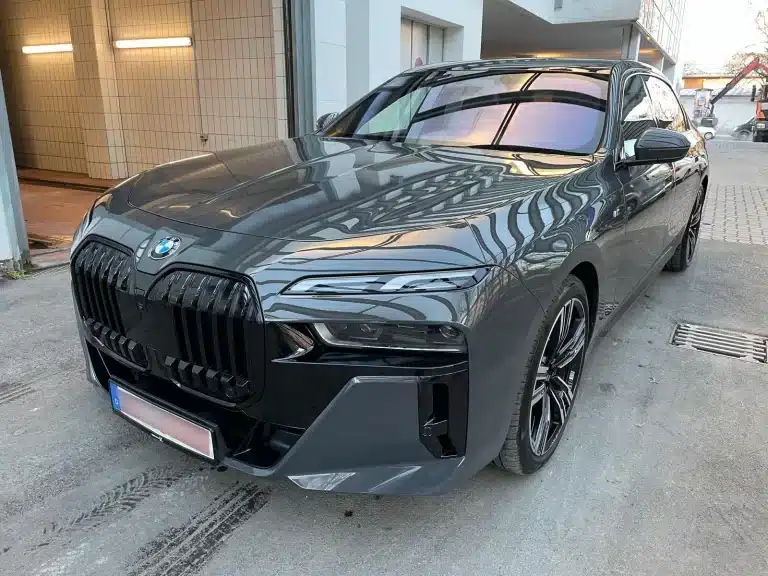 Dieser BMW i7 profitiert von einer Nano-Lackversiegelung bei Autopflege Diamant in München
