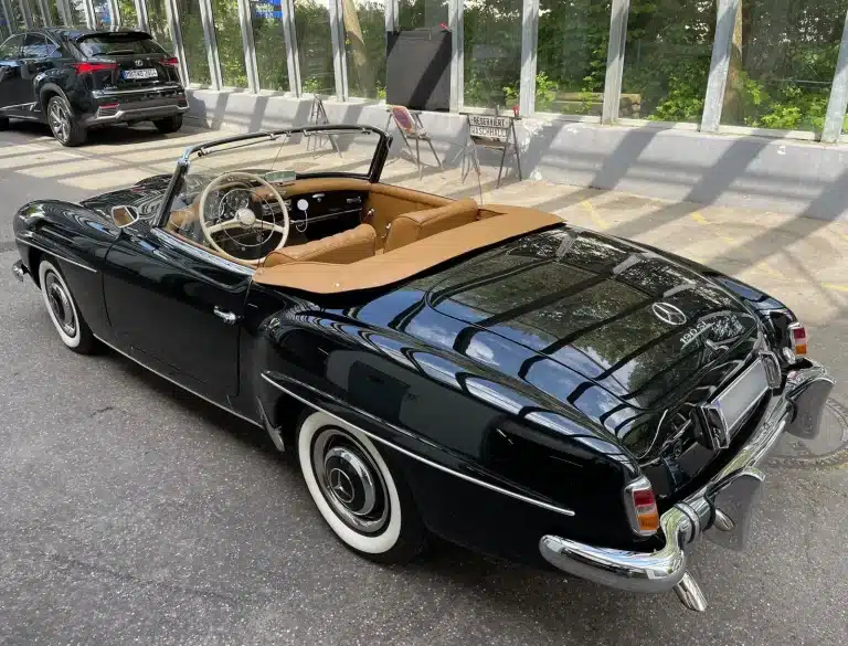 Dieser Oldtimer wurde bei Autopflege Diamant in München aufbereitet und sieht nun wie neu aus.